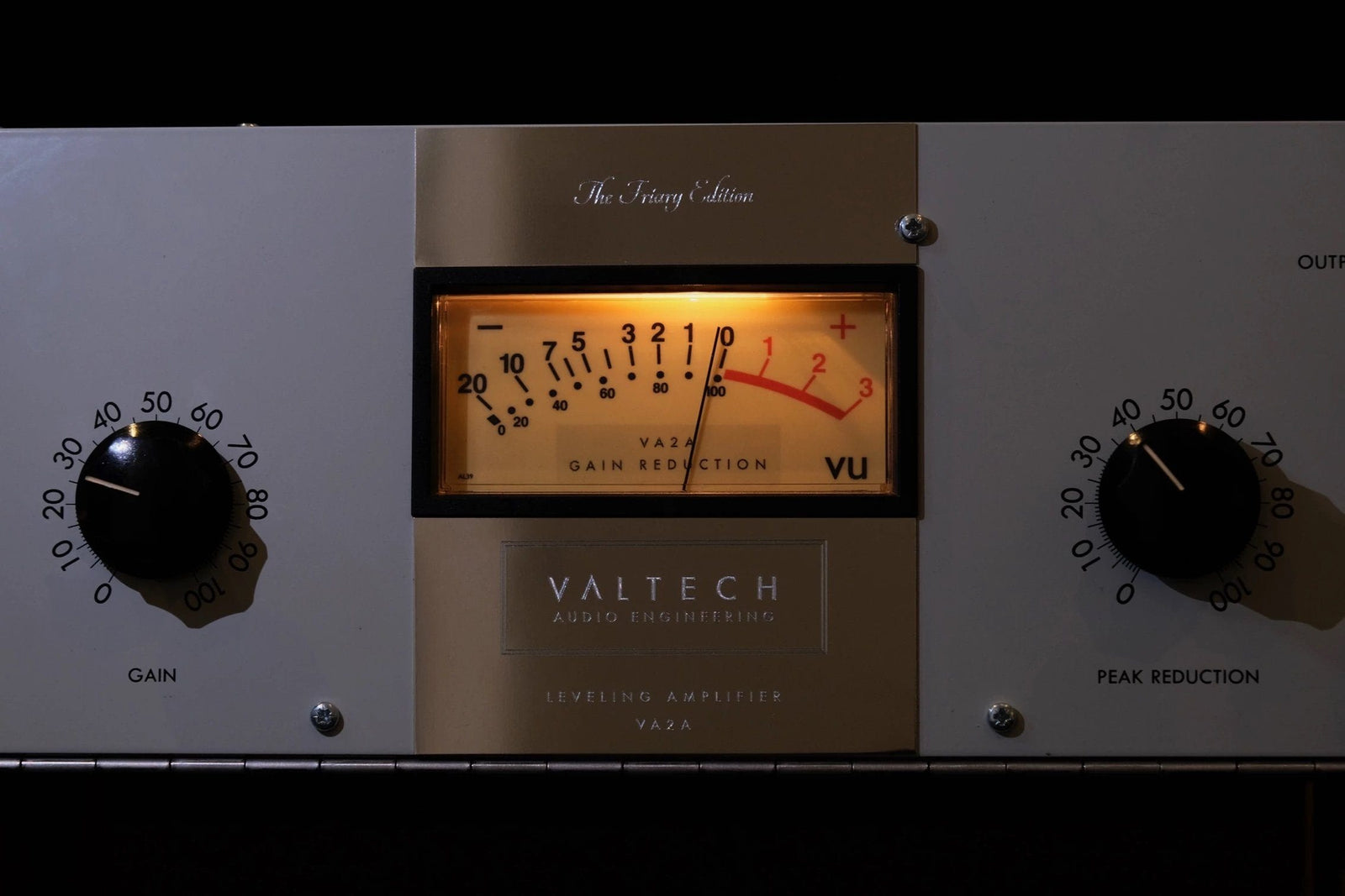 VA2A - White (LA2A Leveling Amplifier) Fuzz Audio