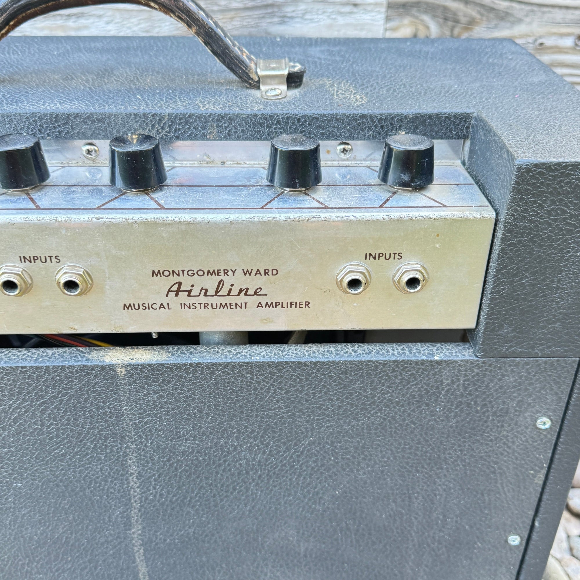 Airline 9003 Vintage Guitar Tube Amp by Dan Electro - 1960's | Fuzz Audio