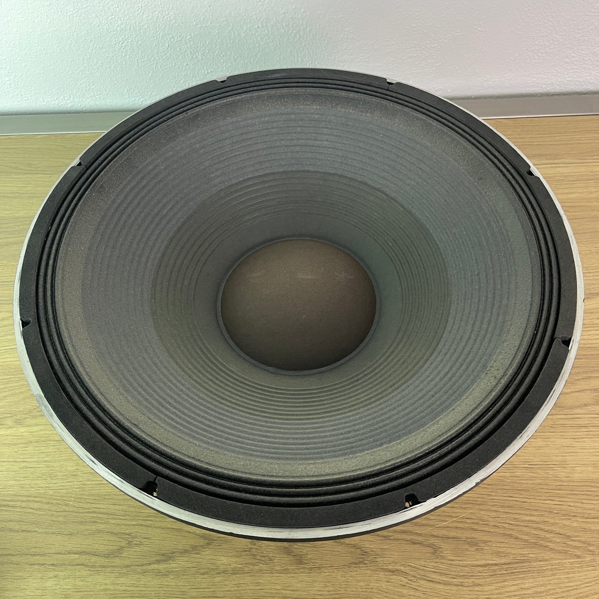 JBL 2241H 18" Speaker 8 ohms